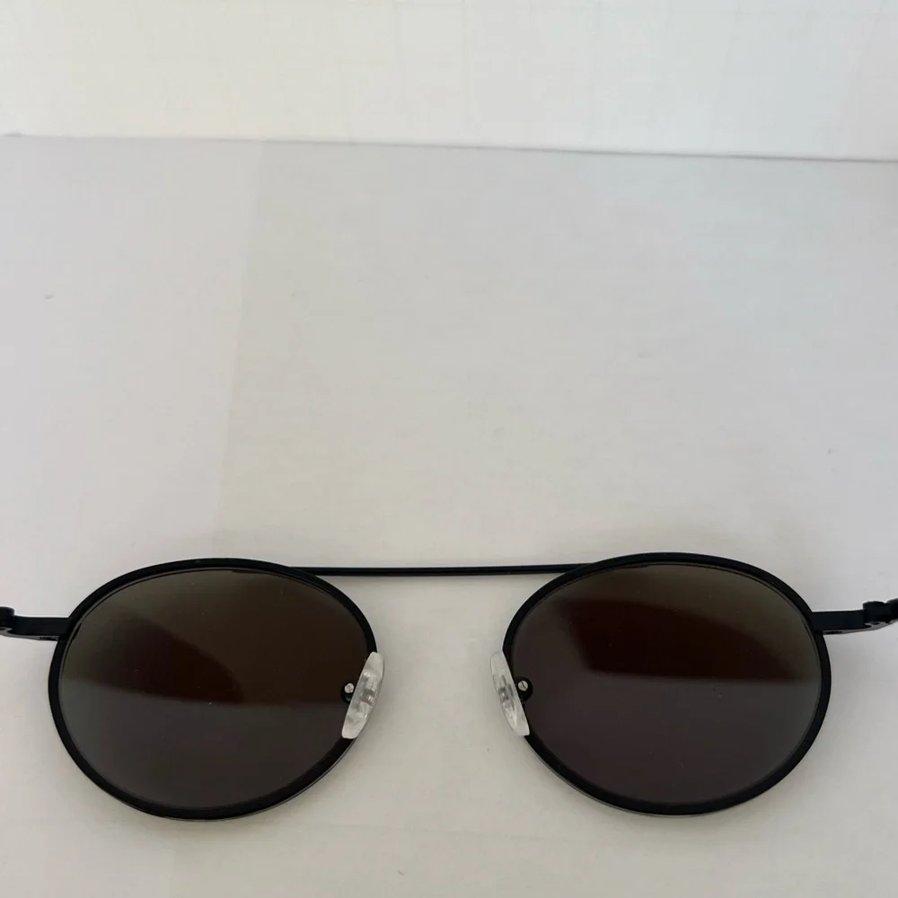Vanni | Round, Metal Rim sunglasses - Picture 6 of 11